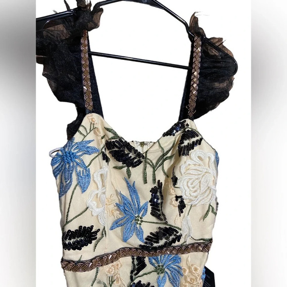 NWT Lulu's Show Stopper Cream Embroidered Sequin Bodycon Midi Dress Size XS - Picture 6 of 9